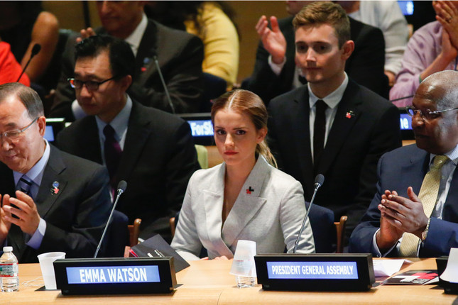 Nữ diễn viên Emma Watson bị tin tặc dọa tung ảnh "nóng" ảnh 1