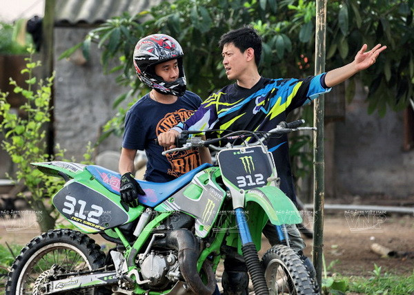 Niềm đam mê chơi môtô địa hình của giới trẻ Hà Nội ảnh 5