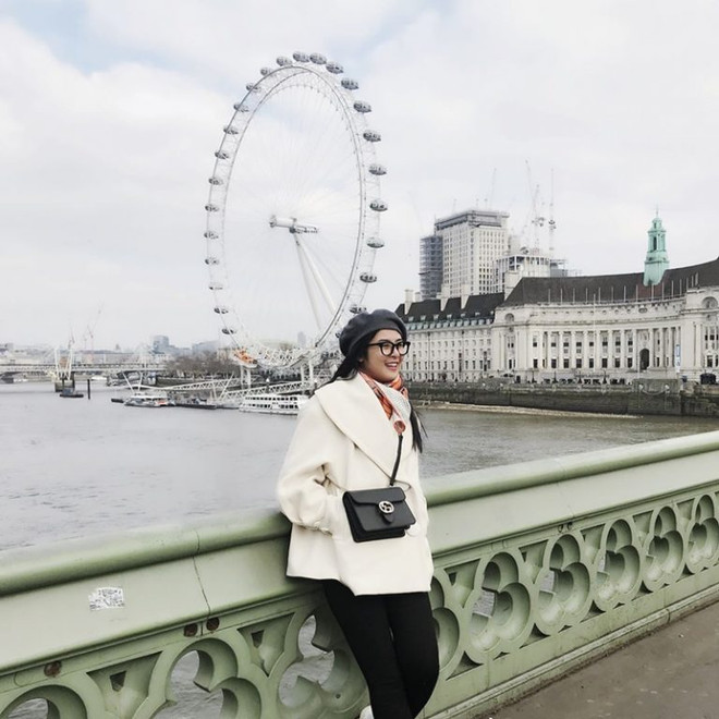 Vợ chồng Hà Tăng diện đồ đôi, Chi Pu và Kỳ Duyên “dát” hàng hiệu ảnh 9