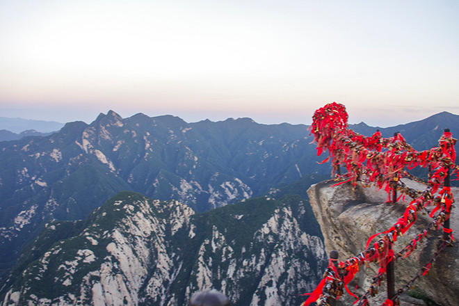 Chinh phục đỉnh Hoa Sơn - hành trình dành cho những kẻ liều lĩnh ảnh 1