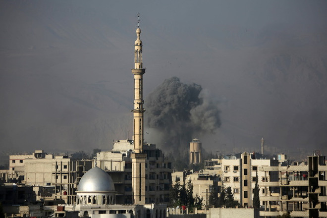 Máy bay Nga ném bom tại Syria, hơn 60 người thương vong ảnh 1