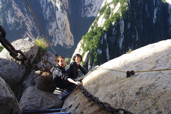 Chinh phục đỉnh Hoa Sơn - hành trình dành cho những kẻ liều lĩnh ảnh 5