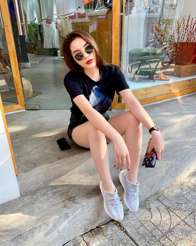  Diệp Lâm Anh bầu bí vẫn sexy, Chi Pu và Minh Hằng gợi cảm hết mực ảnh 6