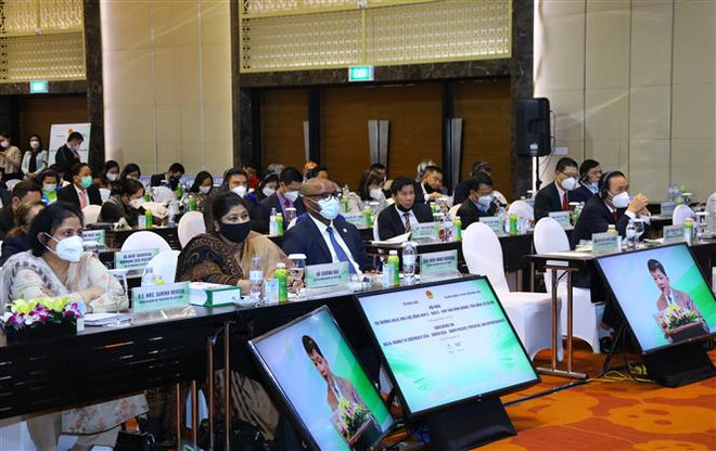 Các đại biểu dự Hội nghị. (Ảnh: Văn Điệp/TTXVN) Khơi thông tiềm năng, hỗ trợ doanh nghiệp tiếp cận thị trường Halal ảnh 2