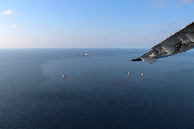 Thái Lan huy động hải quân để kiểm soát 160.000 lít dầu tràn ra biển ảnh 1