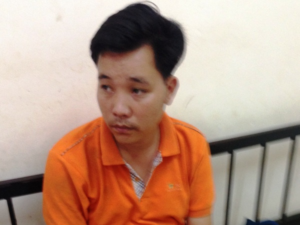 Say rượu, tài xế đấm đá, nhổ nước bọt vào Cảnh sát giao thông ảnh 1