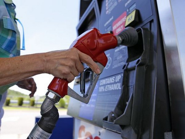 “Vàng đen” rớt giá tại châu Á do Mỹ tăng dự trữ dầu mỏ ảnh 1