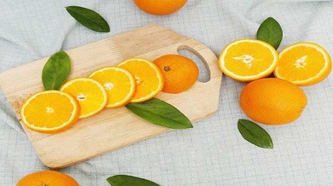 Giải cứu làn da khô ráp sau những ngày Hè bằng mặt nạ trái cây ảnh 1