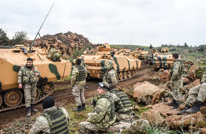 Thổ Nhĩ Kỳ cử đặc công và xe thiết giáp tới khu biên giới giáp Syria ảnh 1