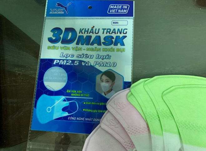 Hà Nội: Thu giữ hàng nghìn khẩu trang không rõ nguồn gốc, xuất xứ ảnh 1