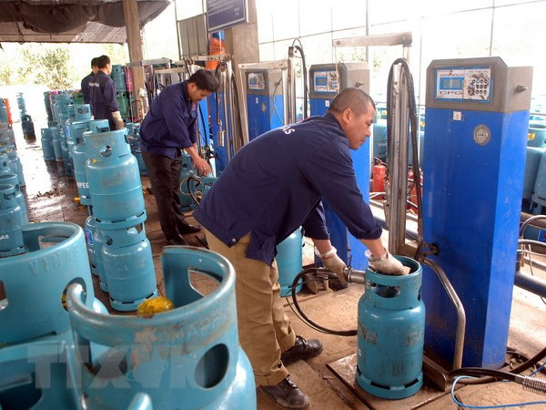 Quảng Ngãi: Nổ lớn khi đang sang chiết gas, 3 công nhân bị thương nặng ảnh 1