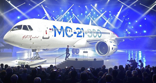Nga hoãn sản xuất máy bay chở khách MC-21 do trừng phạt của Mỹ ảnh 1