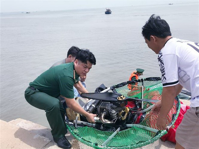 TPHCM: Cứu một người chơi dù lượn bị rơi xuống biển ảnh 1