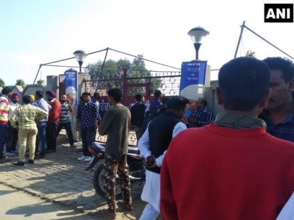 Ấn Độ: Ném lựu đạn vào đám đông tại lễ hội tôn giáo, 3 người tử vong ảnh 1