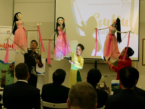 Đưa các sản phẩm du lịch Việt Nam đến gần hơn với người Séc ảnh 2