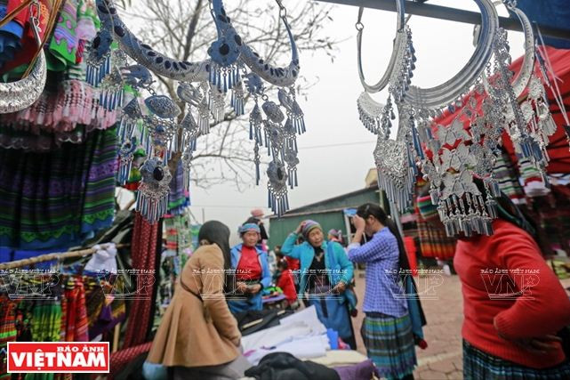 Phiên chợ trong sương độc đáo của người dân tộc ở Ý Tý ảnh 7