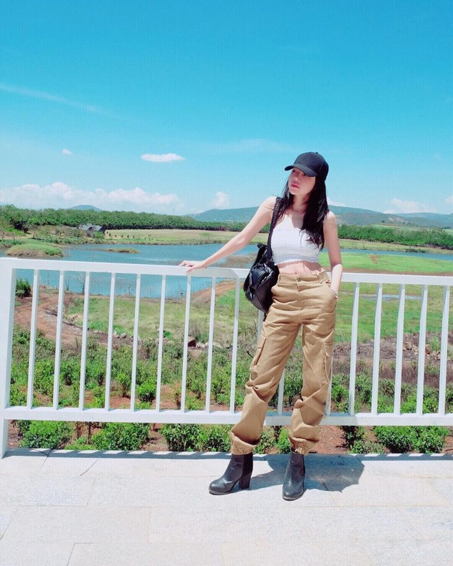 Trang phục denim phủ sóng street style của mỹ nhân Việt tuần qua ảnh 17