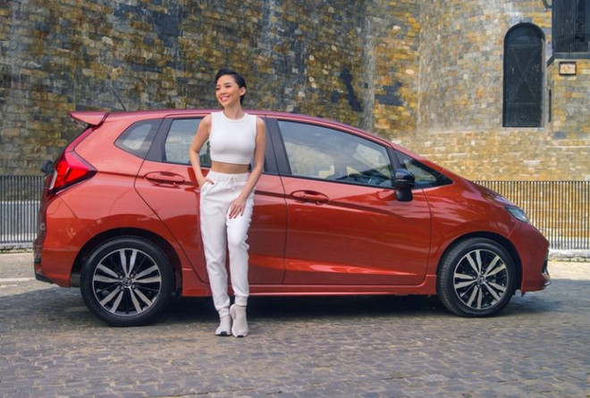 Tóc Tiên khí chất ngời ngời ngay cả trong trang phục thường ngày ảnh 2