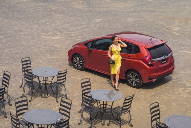 Tóc Tiên khí chất ngời ngời ngay cả trong trang phục thường ngày ảnh 8