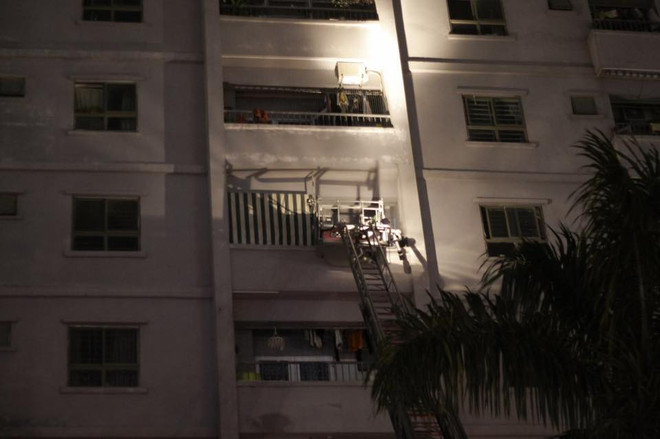 Gần 5 giờ căng thẳng giải cứu 200 người dân mắc kẹt tại Xa La ảnh 2