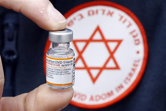 BioNTech sẽ cung cấp vaccine phòng biến thể của Omicron vào tháng 9 ảnh 1