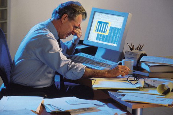 Người làm việc quá nhiều giờ trong tuần có nguy cơ đột quỵ cao ảnh 1