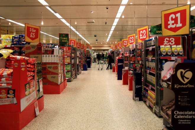 Phần lớn hàng tiêu thụ tại Anh nhờ chương trình khuyến mại ảnh 2