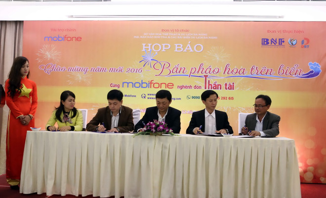 Đà Nẵng lần đầu tổ chức bắn pháo hoa trên bãi biển đón Năm mới ảnh 2