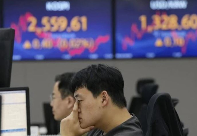 chung khoan chau a.JPG