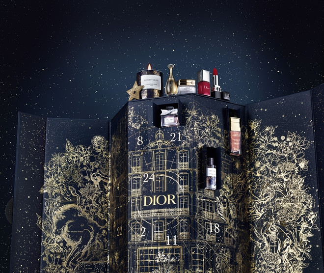 6 bộ sưu tập mỹ phẩm đẹp nức lòng mùa lễ hội cuối năm 2022 ảnh 1