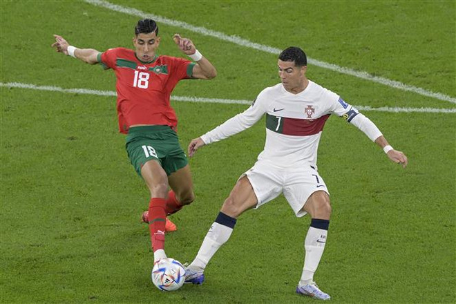 World Cup: FIFA dành tặng món quà đặc biệt tạm biệt Cristiano Ronaldo ảnh 1
