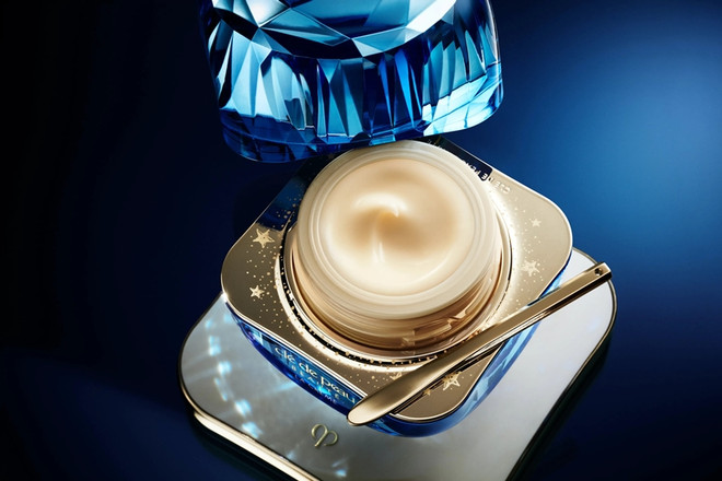 6 bộ sưu tập mỹ phẩm đẹp nức lòng mùa lễ hội cuối năm 2022 ảnh 9