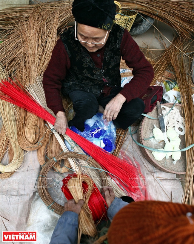 [Photo] Duyên dáng với nón lá của làng nghề truyền thống Ngọc Mỹ ảnh 1