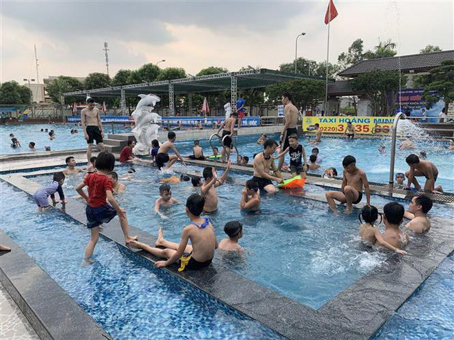 Khu vực Bắc Bộ tiếp tục có nắng nóng, có nơi trên 37 độ C ảnh 1