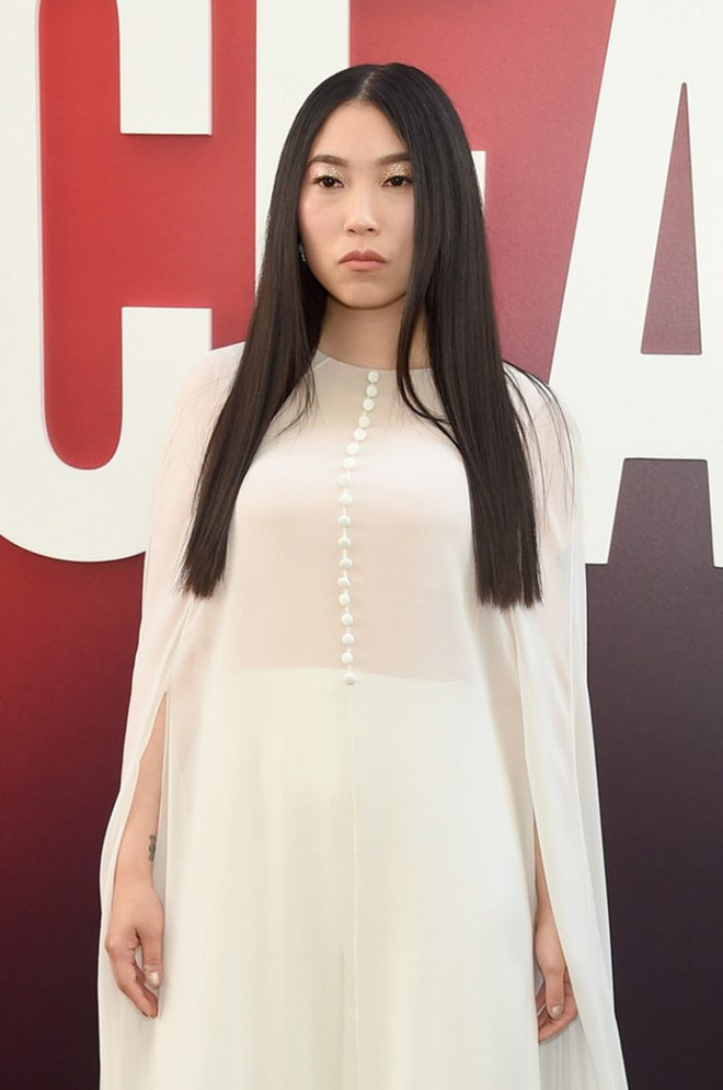 Rihanna sang chảnh tuyệt đối trên thảm đỏ ra mắt phim Ocean's 8 ảnh 15