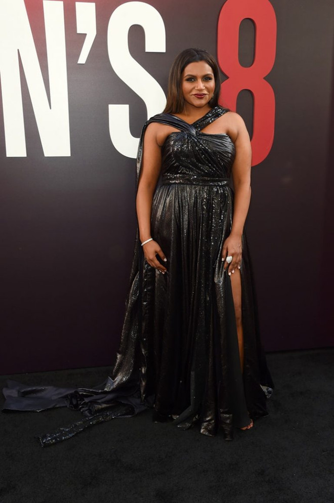 Rihanna sang chảnh tuyệt đối trên thảm đỏ ra mắt phim Ocean's 8 ảnh 16