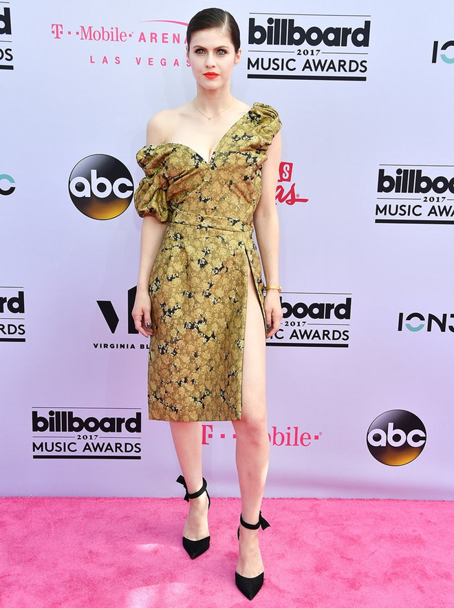 Céline Dion tỏa sáng ở tuổi 49 trên thảm đỏ Billboard Music Awards ảnh 15