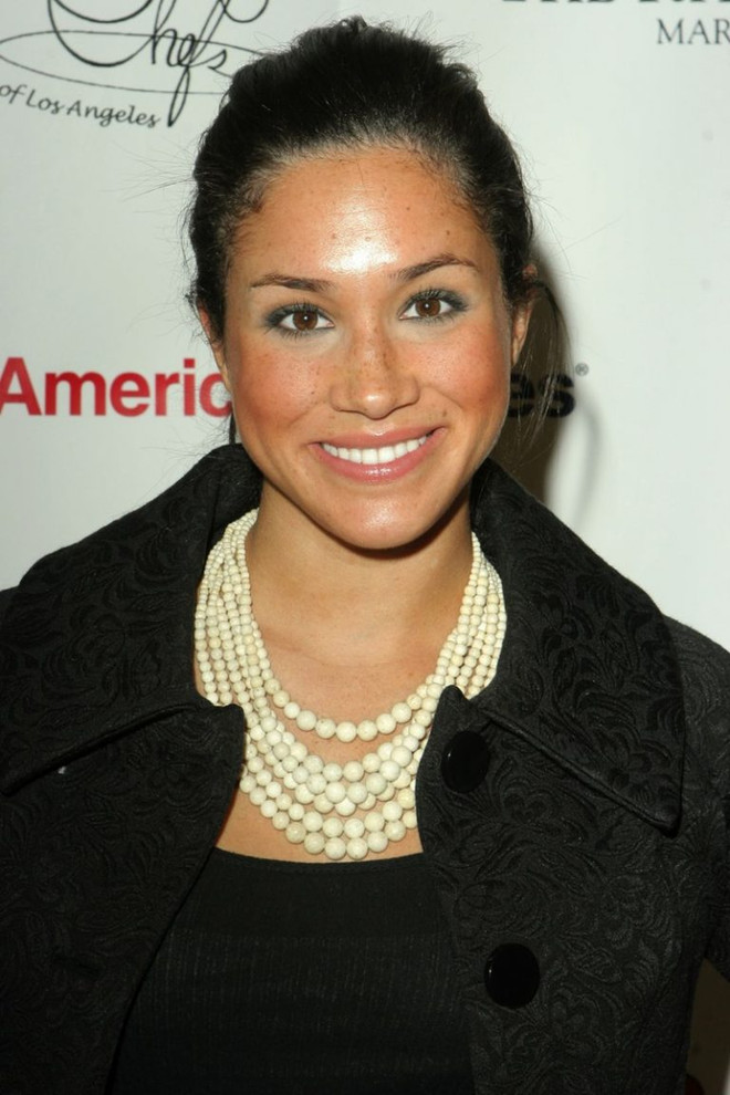 Nhìn lại hành trình nhan sắc của công nương Meghan Markle 13 năm qua ảnh 6