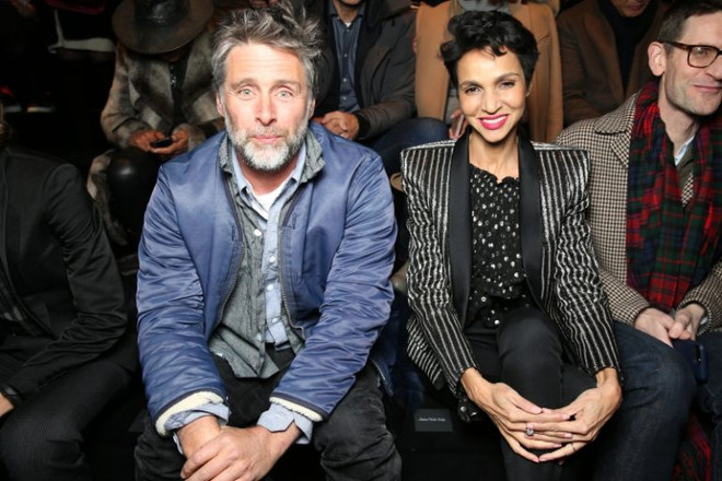 Phong cách siêu chất của dàn sao trên hàng ghế đầu show Saint Laurent ảnh 16