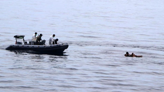 Vẫn còn 11 người mất tích trong vụ chìm phà ở Indonesia ảnh 1