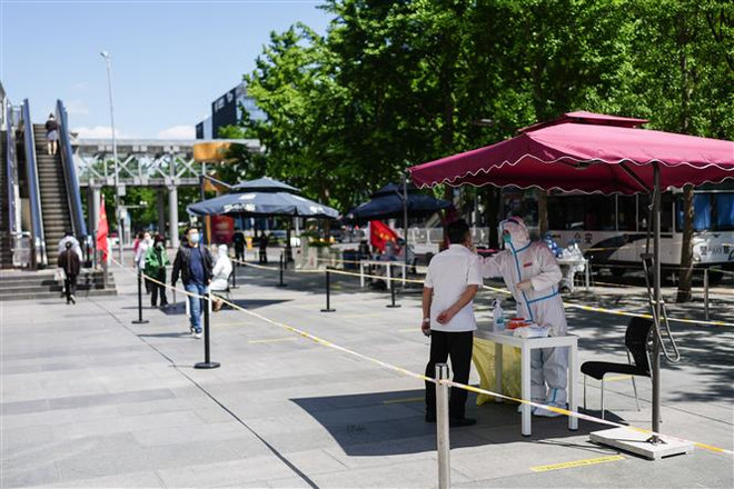 Trung Quốc: Số ca mắc mới COVID-19 tại Bắc Kinh giảm 7 ngày liên tiếp ảnh 1