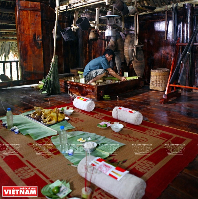 Độc đáo tục đắp bếp mới của đồng bào dân tộc Mường ảnh 4