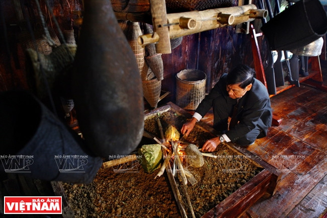 Độc đáo tục đắp bếp mới của đồng bào dân tộc Mường ảnh 12