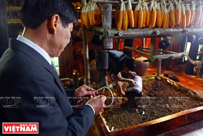 Độc đáo tục đắp bếp mới của đồng bào dân tộc Mường ảnh 5