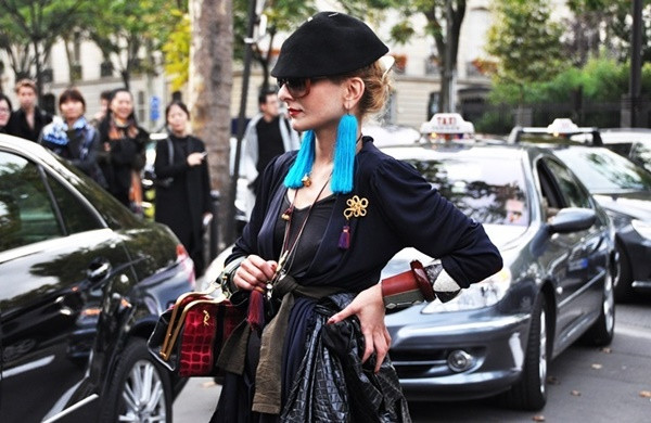 Những món phụ kiện rườm rà, nhiều lớp lên ngôi vào mùa Thu ảnh 15