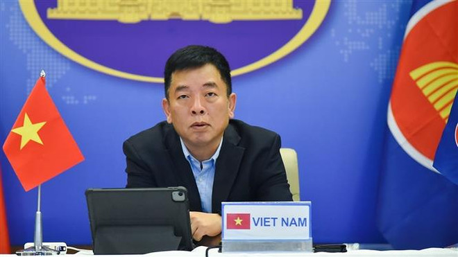 Đại sứ Vũ Hồ, Quyền Trưởng SOM ASEAN Việt Nam dự các Hội nghị. (Ảnh: TTXVN phát) ASEAN-Trung Quốc hợp tác theo hướng thực chất, hiệu quả và cùng có lợi ảnh 2