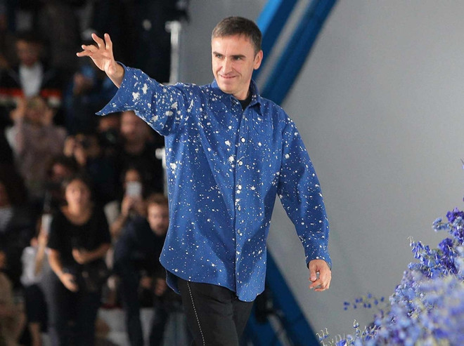 2018 - Năm thay da đổi thịt của làng thời trang thế giới ảnh 11