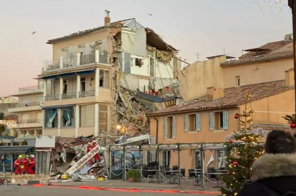 Pháp: Nổ khí gas khiến một chung cư bị sập tòa, 4 người thương vong ảnh 1