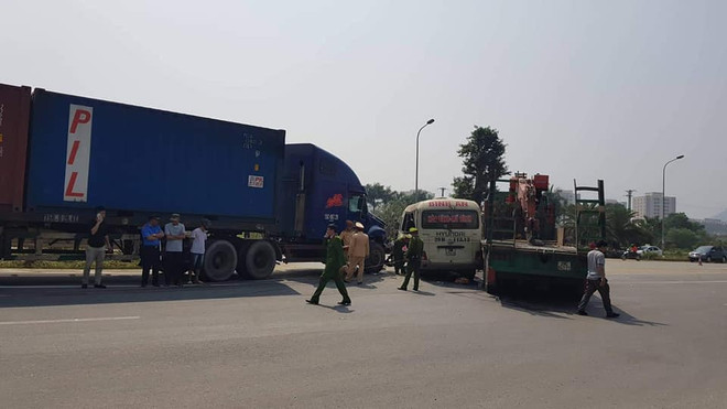 Hà Nội: Tai nạn liên hoàn trên đại lộ Thăng Long, 2 người tử vong ảnh 1