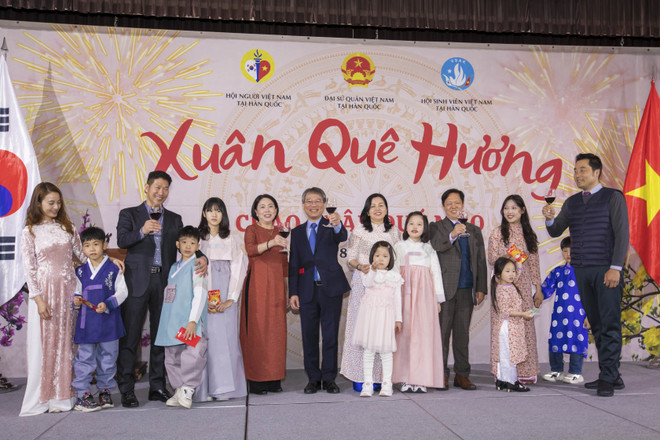 “Xuân Quê hương” ấm lòng cộng đồng người Việt ở Xứ sở Kim chi ảnh 3